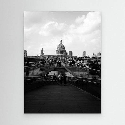 millennium bridge and St Pauls